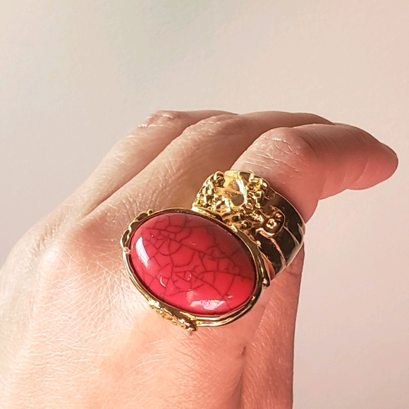 Yves Saint Laurent Jewelry - YSL Oval Arty Ring